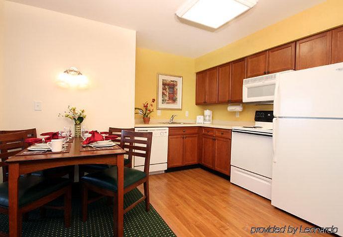 Residence Inn Des Moines West At Jordan Creek Town Center Уест Де Мойн Стая снимка