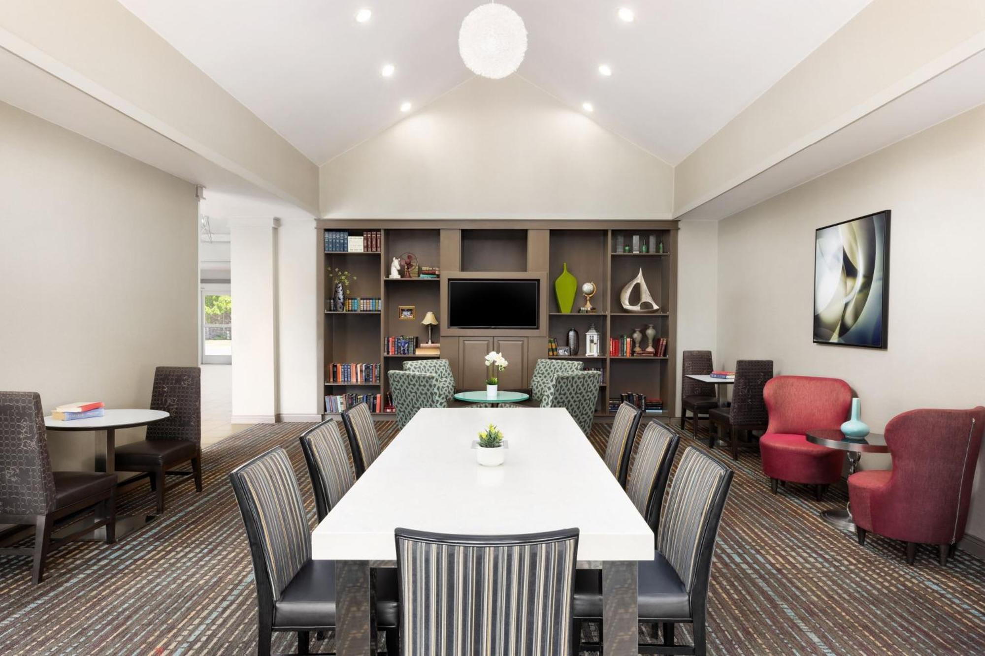 Residence Inn Des Moines West At Jordan Creek Town Center Уест Де Мойн Екстериор снимка