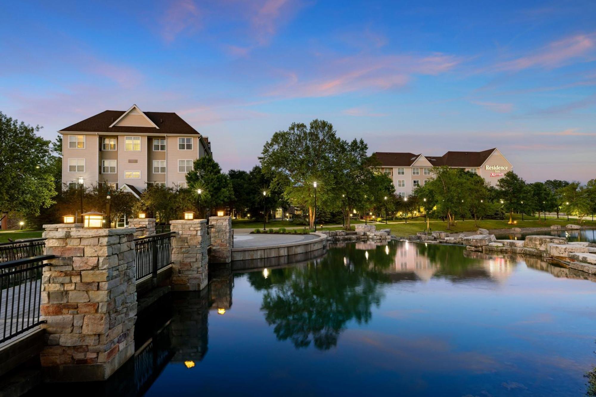 Residence Inn Des Moines West At Jordan Creek Town Center Уест Де Мойн Екстериор снимка