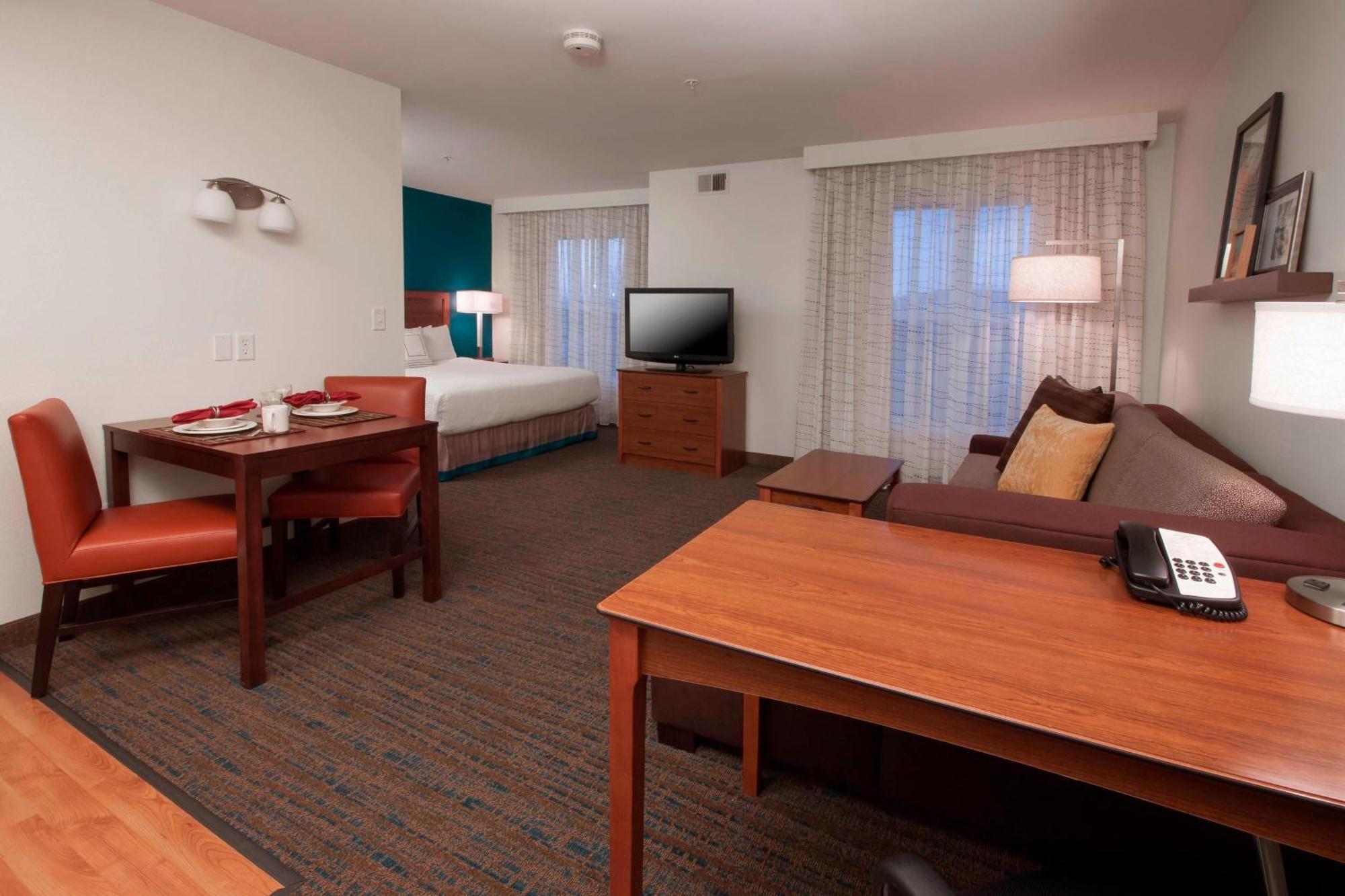 Residence Inn Des Moines West At Jordan Creek Town Center Уест Де Мойн Екстериор снимка