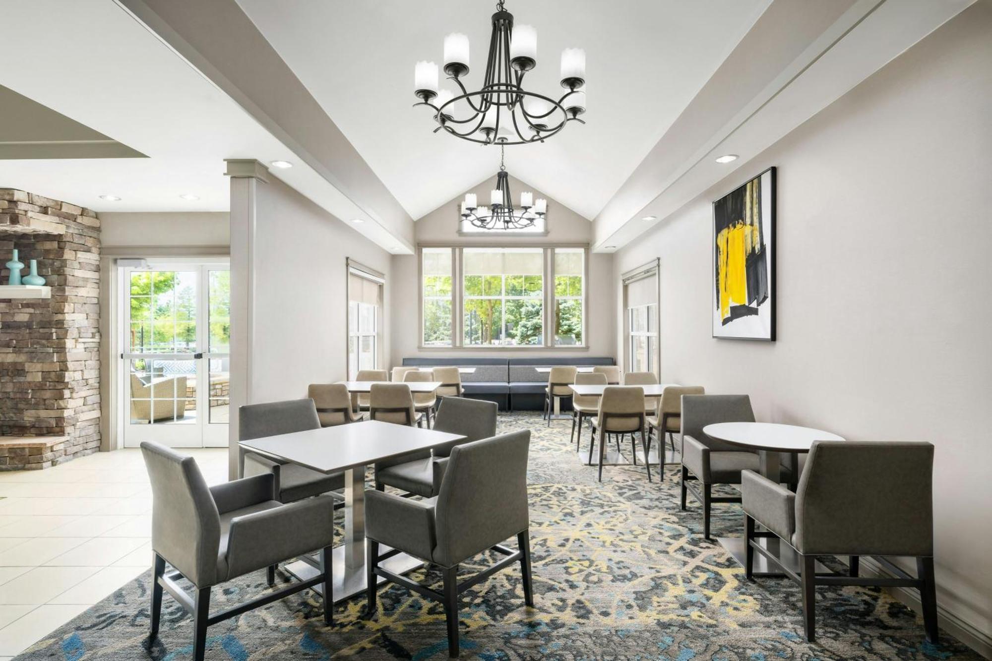 Residence Inn Des Moines West At Jordan Creek Town Center Уест Де Мойн Екстериор снимка