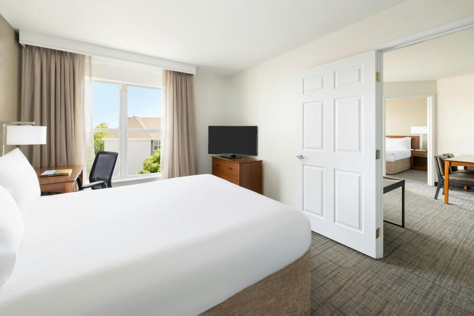Residence Inn Des Moines West At Jordan Creek Town Center Уест Де Мойн Екстериор снимка