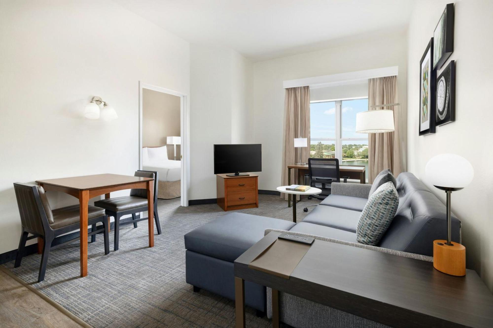 Residence Inn Des Moines West At Jordan Creek Town Center Уест Де Мойн Екстериор снимка